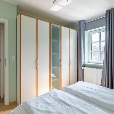 Alt 10 Apartment